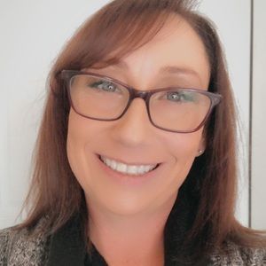 Meet your Posher, Angie
